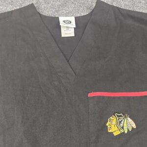 Fabrique Innovations Chicago Blackhawks NHL Unisex Team Logo Scrub Top, NWT XS